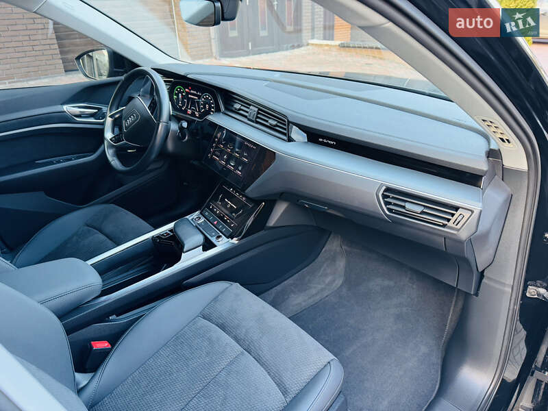 Позашляховик / Кросовер Audi e-tron 2023 в Хмельницькому