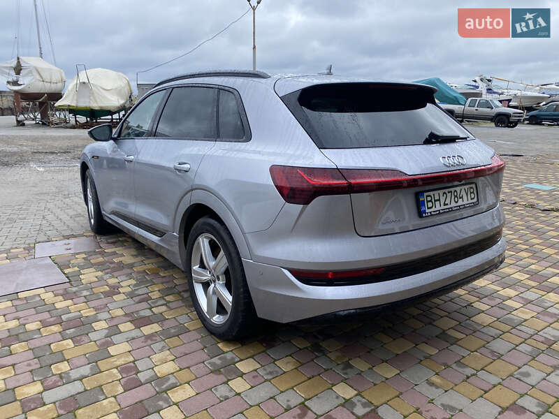 Внедорожник / Кроссовер Audi e-tron 2019 в Одессе