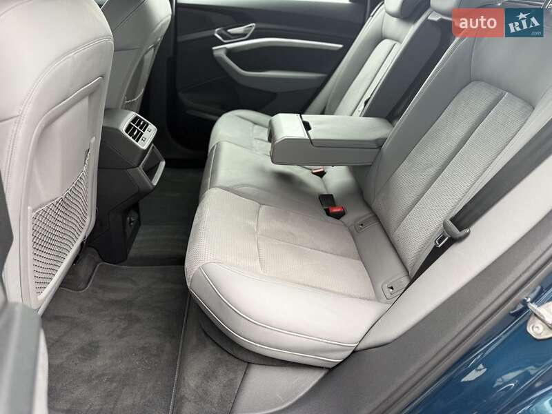 Позашляховик / Кросовер Audi e-tron 2022 в Хмельницькому фото 26 Позашляховик / Кросовер Audi e-tron 2022 в Хмельницькому