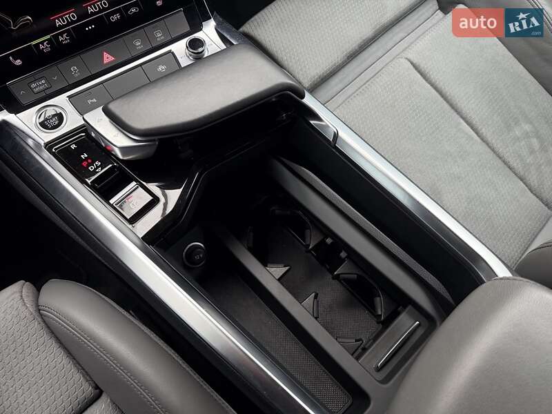 Позашляховик / Кросовер Audi e-tron 2022 в Хмельницькому фото 33 Позашляховик / Кросовер Audi e-tron 2022 в Хмельницькому