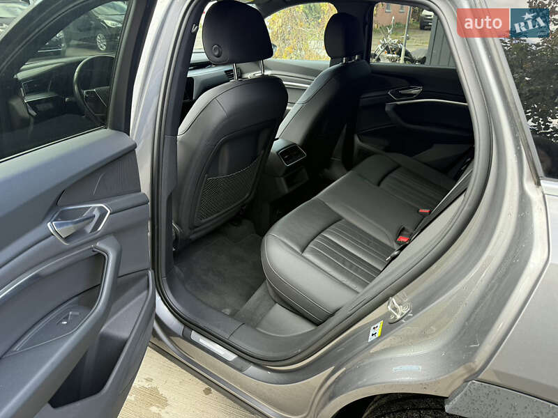 Внедорожник / Кроссовер Audi e-tron 2020 в Чернигове