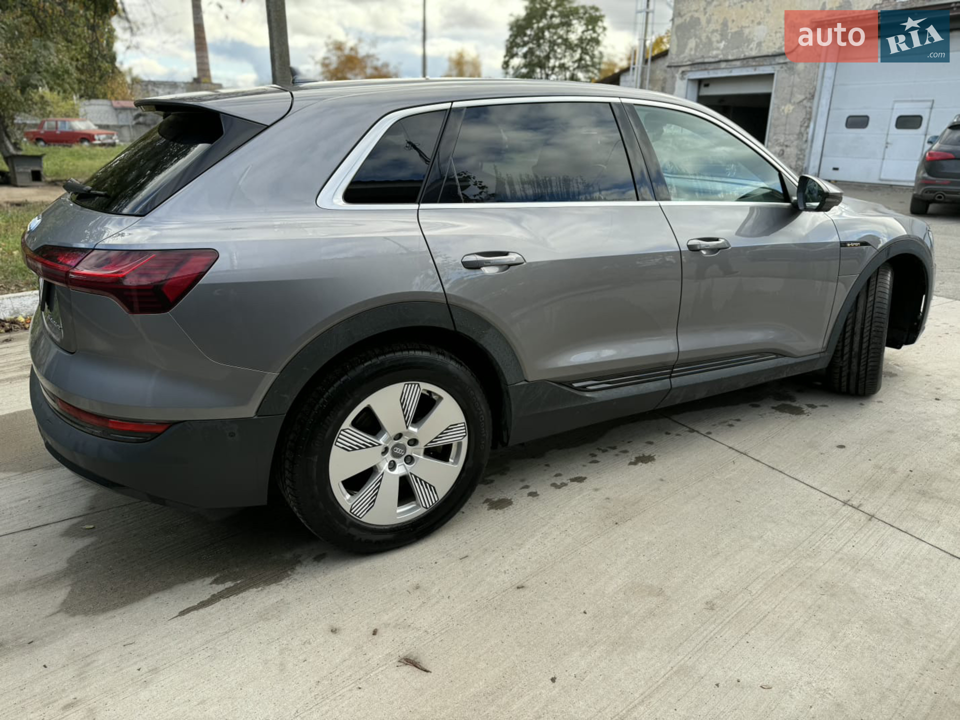 2020 Audi e-tron - мініатюра 38
