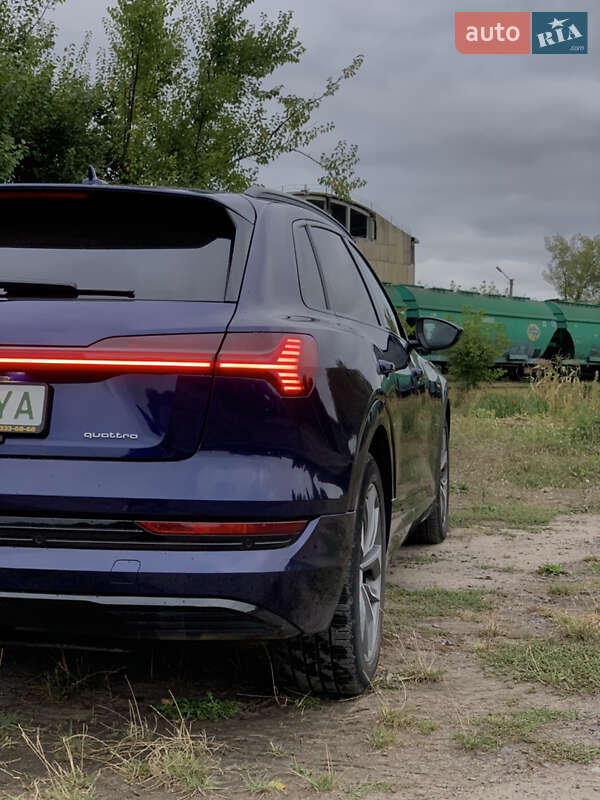 Позашляховик / Кросовер Audi e-tron 2021 в Хмельницькому фото 8 Позашляховик / Кросовер Audi e-tron 2021 в Хмельницькому