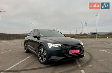 Внедорожник / Кроссовер Audi e-tron 2022 в Ровно