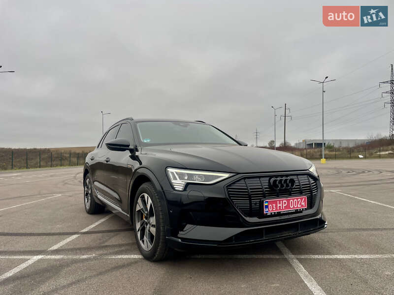 Позашляховик / Кросовер Audi e-tron 2022 в Рівному