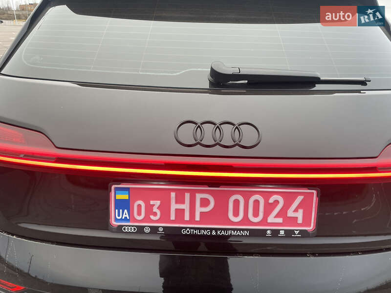 Позашляховик / Кросовер Audi e-tron 2022 в Рівному