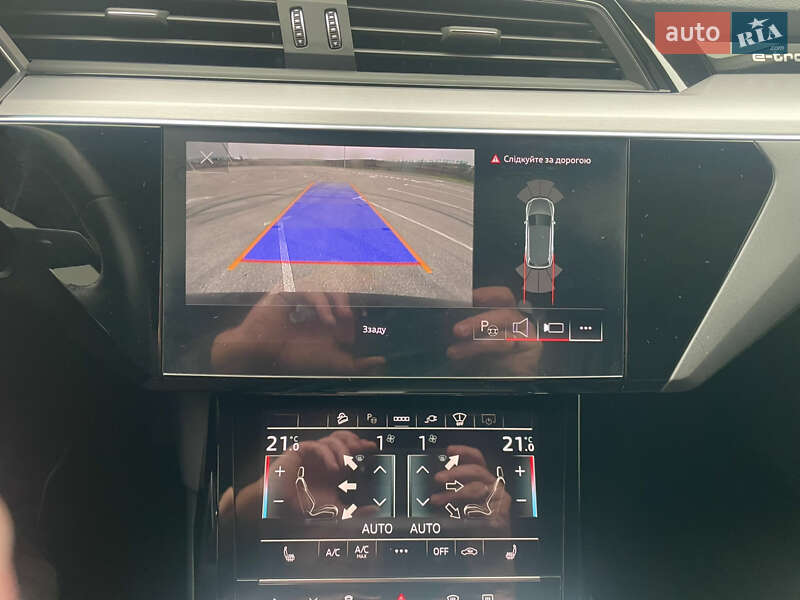 Позашляховик / Кросовер Audi e-tron 2022 в Рівному