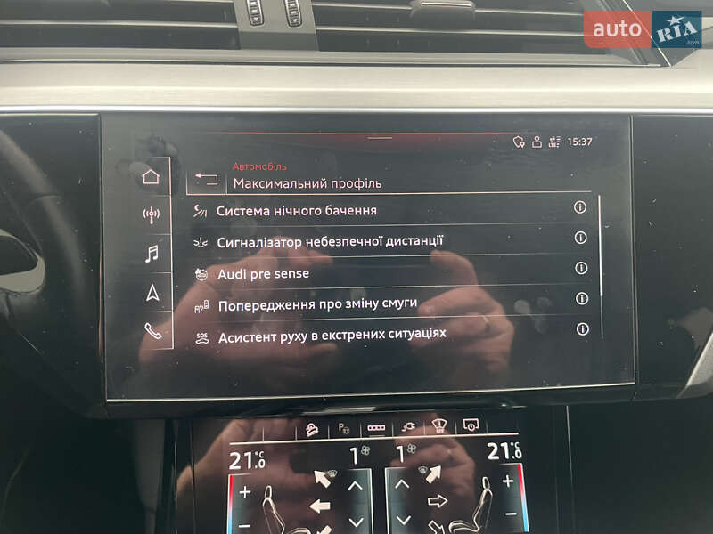 Позашляховик / Кросовер Audi e-tron 2022 в Рівному