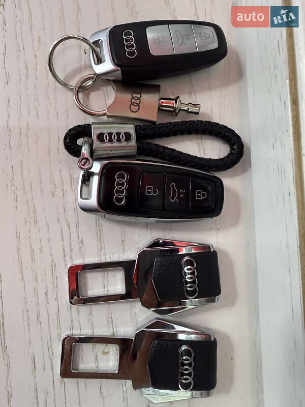 Внедорожник / Кроссовер Audi e-tron 2019 в Новояворовске фото 40 Внедорожник / Кроссовер Audi e-tron 2019 в Новояворовске