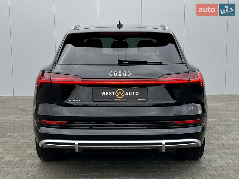 Внедорожник / Кроссовер Audi e-tron 2022 в Мукачево
