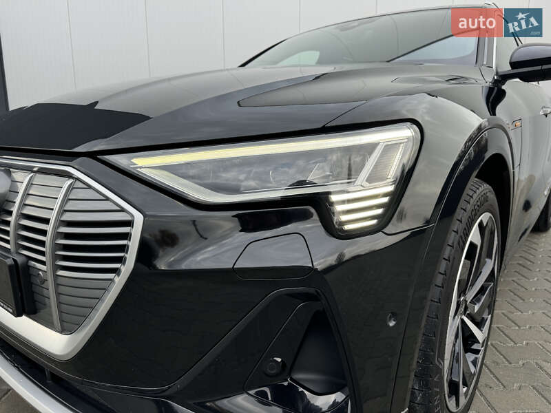 Внедорожник / Кроссовер Audi e-tron 2022 в Мукачево