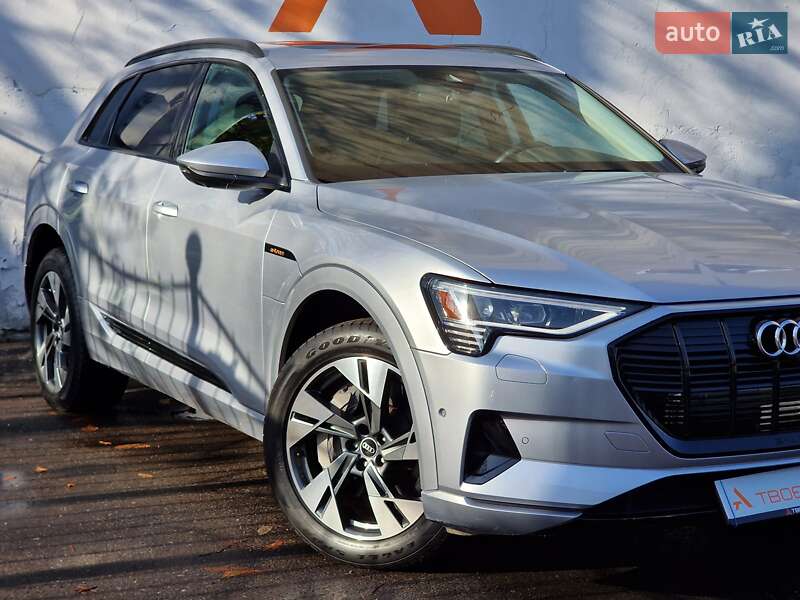 Внедорожник / Кроссовер Audi e-tron 2020 в Одессе