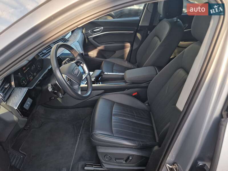 Внедорожник / Кроссовер Audi e-tron 2020 в Одессе