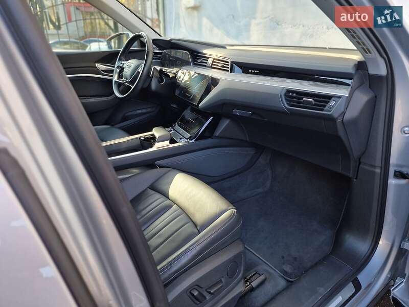 Внедорожник / Кроссовер Audi e-tron 2020 в Одессе