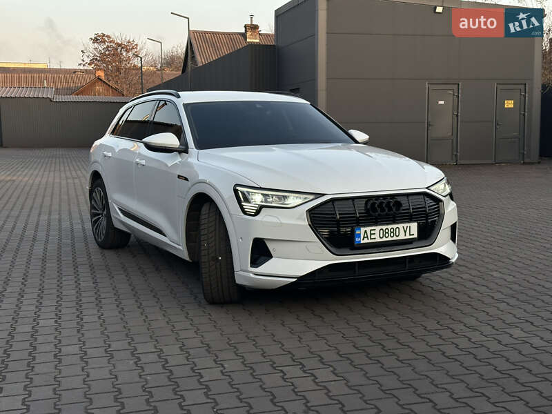 Внедорожник / Кроссовер Audi e-tron 2019 в Каменском