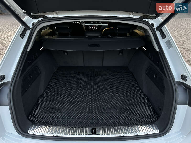 Внедорожник / Кроссовер Audi e-tron 2019 в Каменском