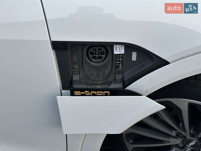 Внедорожник / Кроссовер Audi e-tron 2019 в Каменском