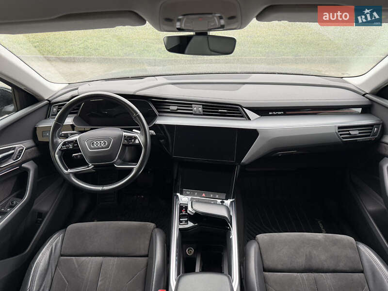 Внедорожник / Кроссовер Audi e-tron 2019 в Радехове