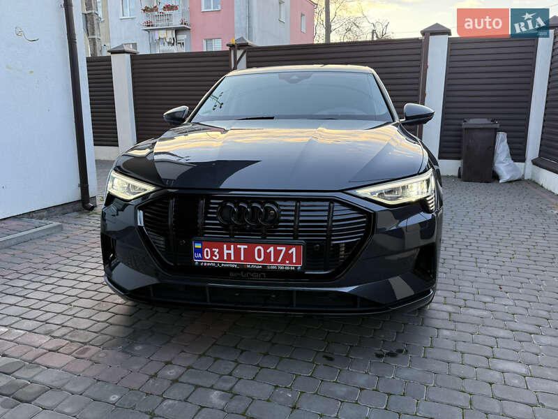 Позашляховик / Кросовер Audi e-tron 2022 в Луцьку