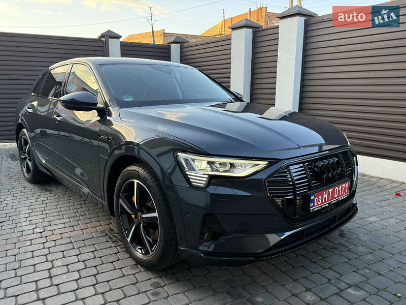 Позашляховик / Кросовер Audi e-tron 2022 в Луцьку
