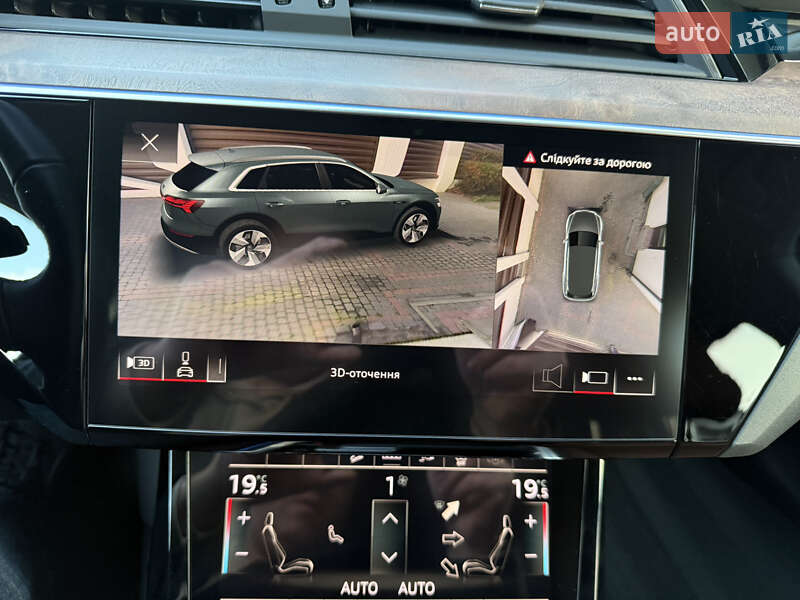 Позашляховик / Кросовер Audi e-tron 2022 в Луцьку