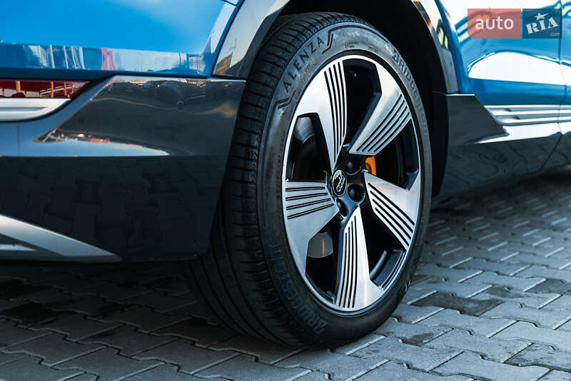 Внедорожник / Кроссовер Audi e-tron 2019 в Мукачево