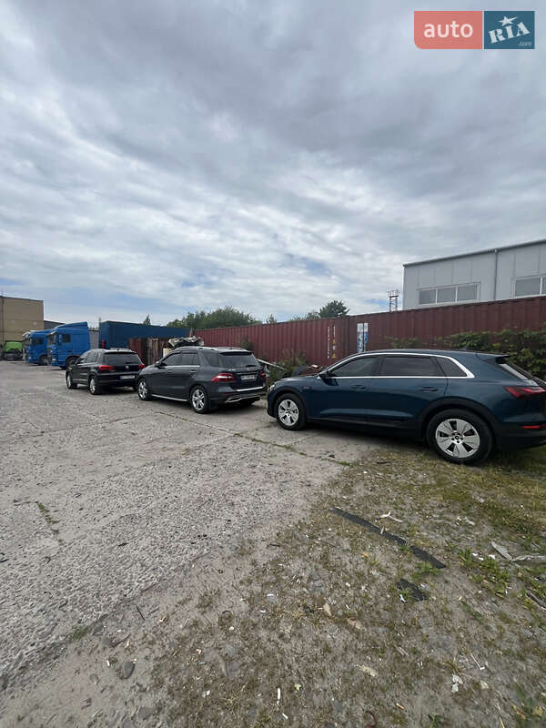 Внедорожник / Кроссовер Audi e-tron 2020 в Львове