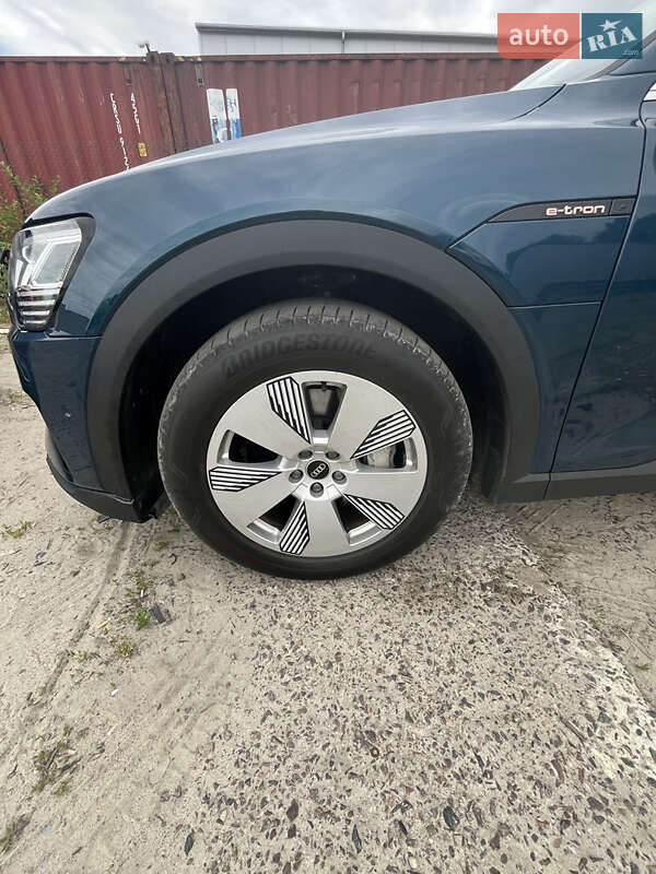 Внедорожник / Кроссовер Audi e-tron 2020 в Львове