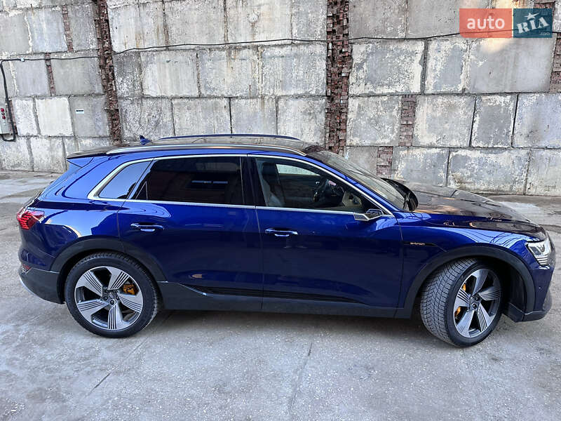 Внедорожник / Кроссовер Audi e-tron 2020 в Львове