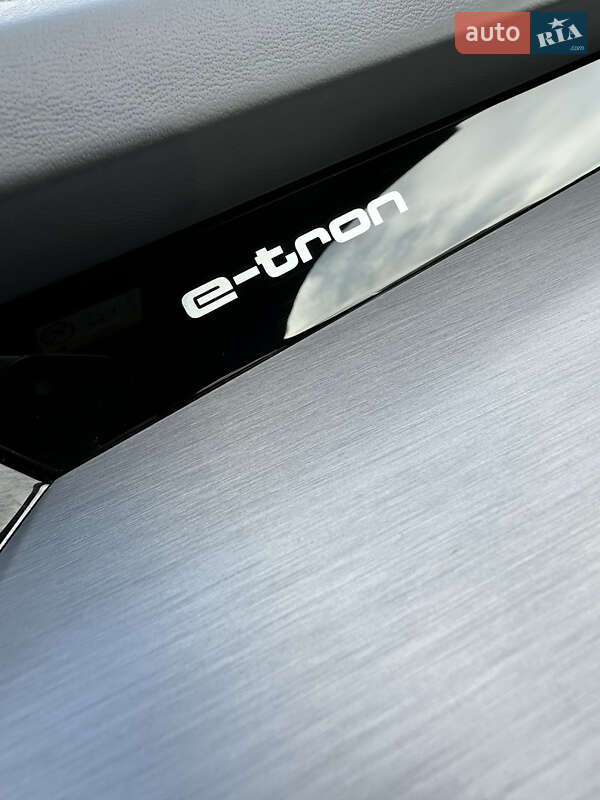 Внедорожник / Кроссовер Audi e-tron 2020 в Львове