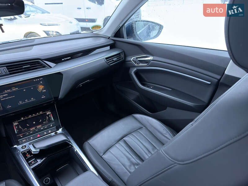 Внедорожник / Кроссовер Audi e-tron 2021 в Львове