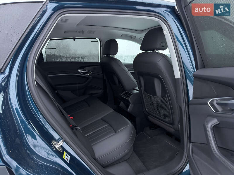 Внедорожник / Кроссовер Audi e-tron 2021 в Львове