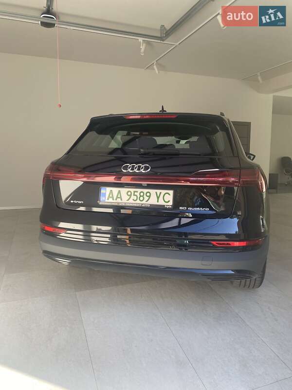 Позашляховик / Кросовер Audi e-tron 2020 в Ірпені