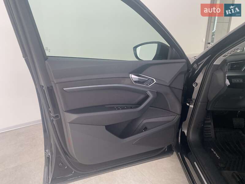 Позашляховик / Кросовер Audi e-tron 2020 в Ірпені