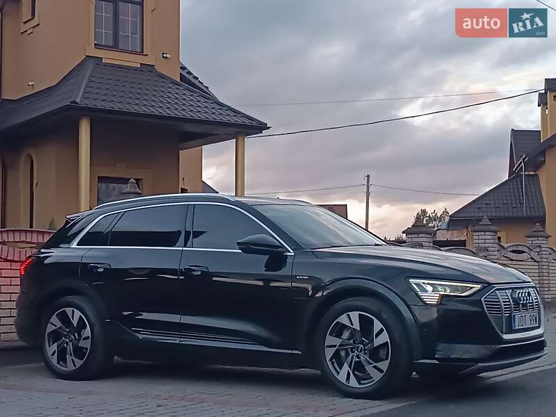 Внедорожник / Кроссовер Audi e-tron 2023 в Львове