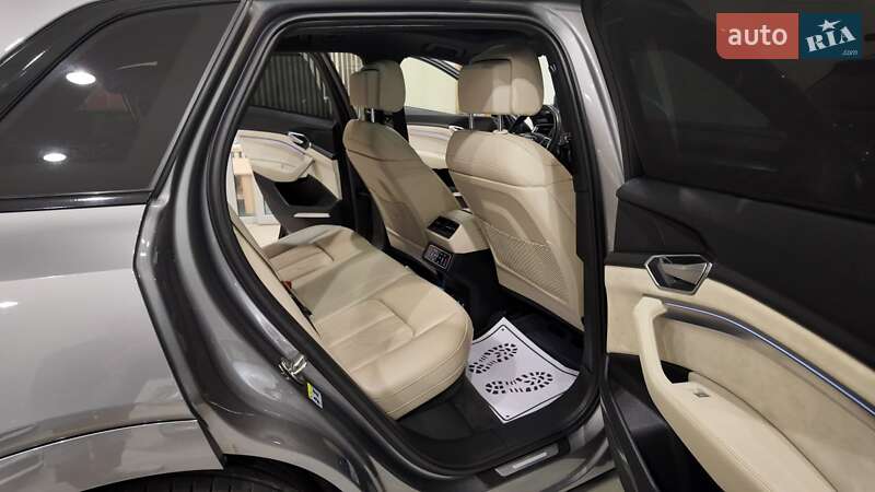 Позашляховик / Кросовер Audi e-tron 2020 в Львові