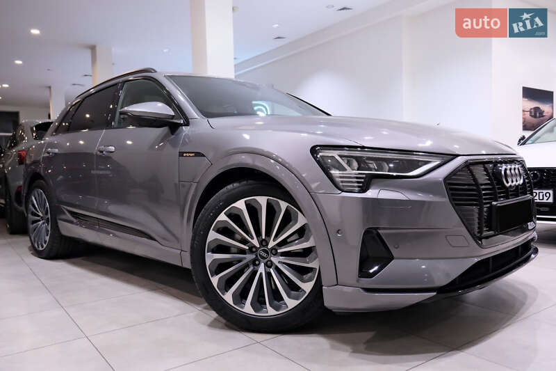 Позашляховик / Кросовер Audi e-tron 2020 в Львові