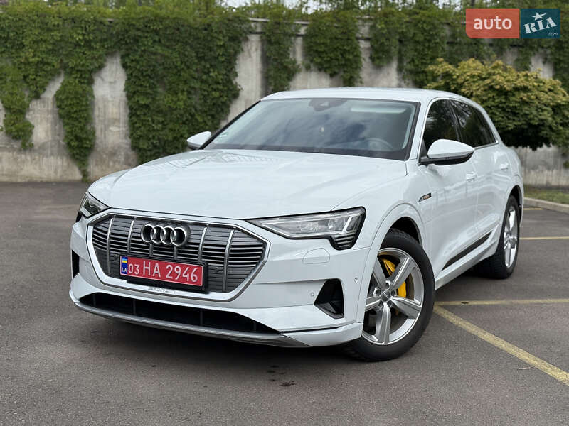 Позашляховик / Кросовер Audi e-tron 2021 в Рівному