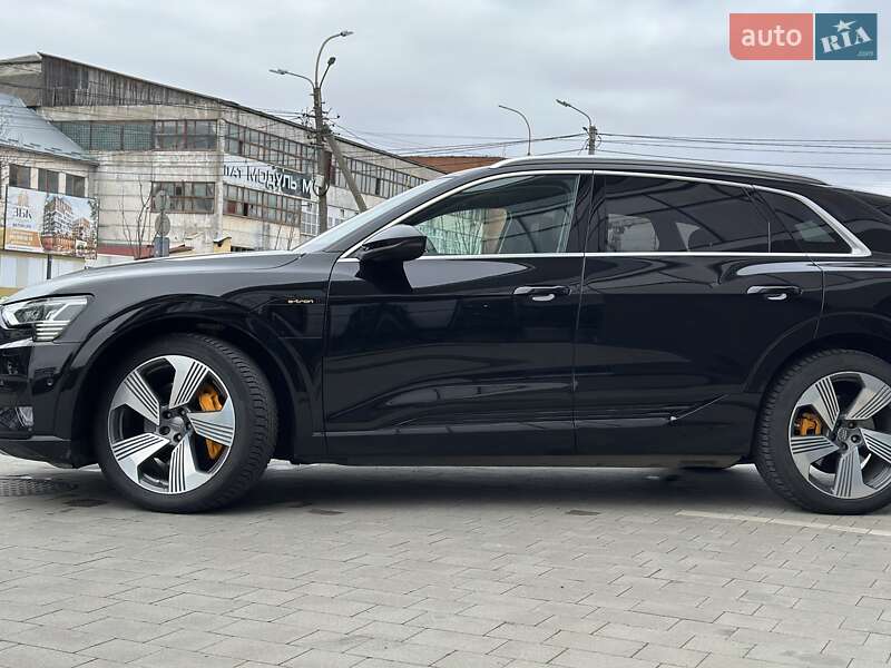 Внедорожник / Кроссовер Audi e-tron 2019 в Ужгороде