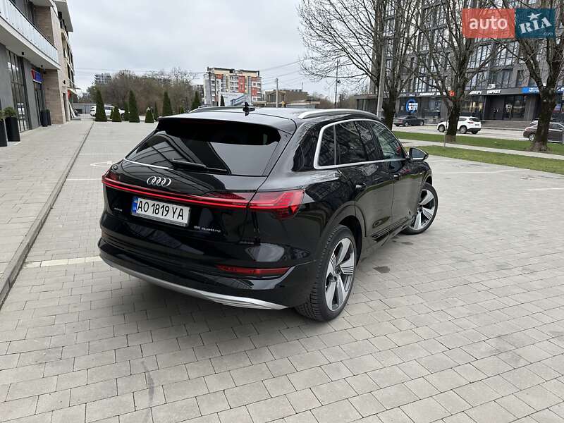 Внедорожник / Кроссовер Audi e-tron 2019 в Ужгороде