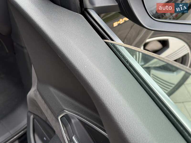 Внедорожник / Кроссовер Audi e-tron 2019 в Ужгороде