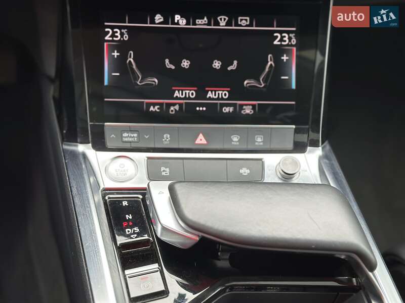 Внедорожник / Кроссовер Audi e-tron 2019 в Ужгороде