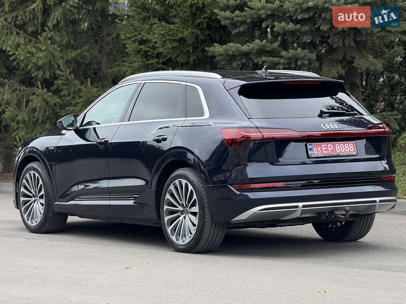Позашляховик / Кросовер Audi e-tron 2021 в Тернополі