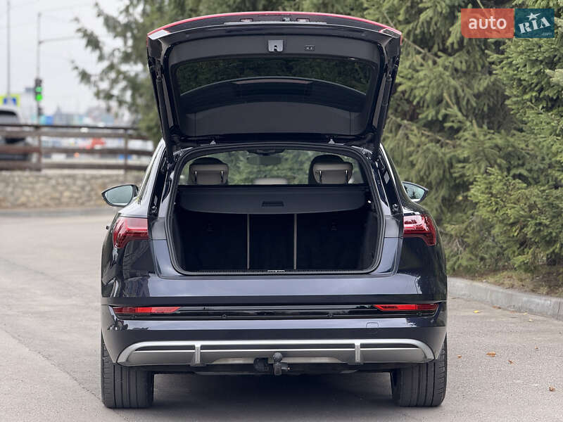 Позашляховик / Кросовер Audi e-tron 2021 в Тернополі