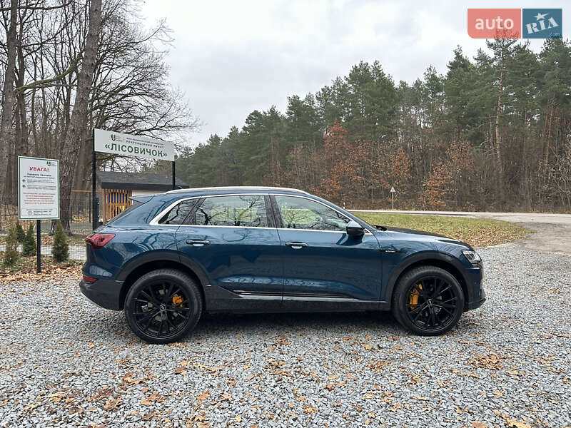 Внедорожник / Кроссовер Audi e-tron 2019 в Киеве