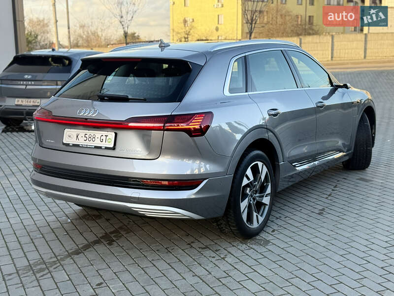 Внедорожник / Кроссовер Audi e-tron 2020 в Ровно