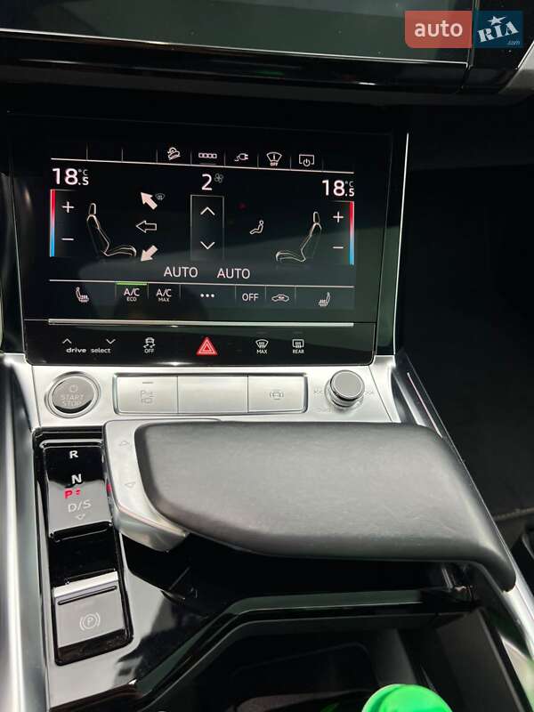 Позашляховик / Кросовер Audi e-tron 2021 в Дніпрі