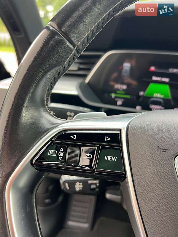 Позашляховик / Кросовер Audi e-tron 2021 в Дніпрі