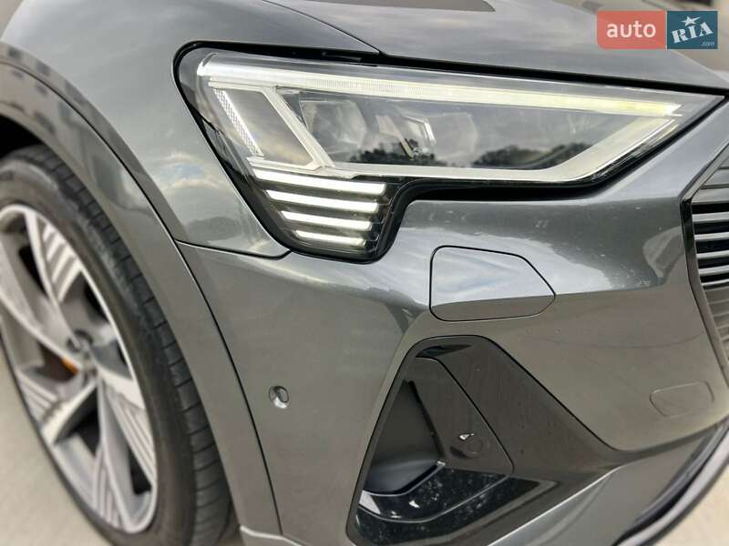 Позашляховик / Кросовер Audi e-tron 2021 в Дніпрі