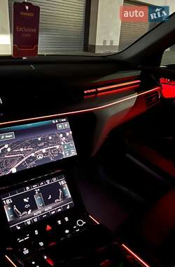 Позашляховик / Кросовер Audi e-tron 2021 в Дніпрі